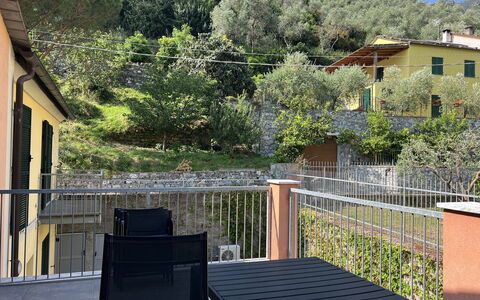 Anne-britt Home: Balkon, Veranda, Hek, Schaduw, Werf, Leuning, Backyard, Kamerplant, Hacienda, Eco Hotel