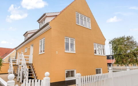 Dorti - 500M from the Sea: Landgoed, Schaduw, Oprit, Boerderij
