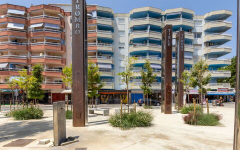 California 2: Architectuur, Appartement, Condominium, Samengesteld Materiaal, Schaduw, Gemengd Gebruik, Commercieel Gebouw, Balkon
