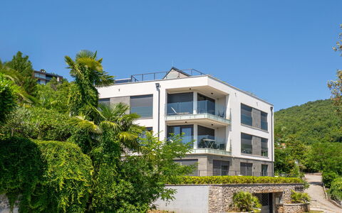 Opatija 158: Huis, Landgoed, Balkon, Villa