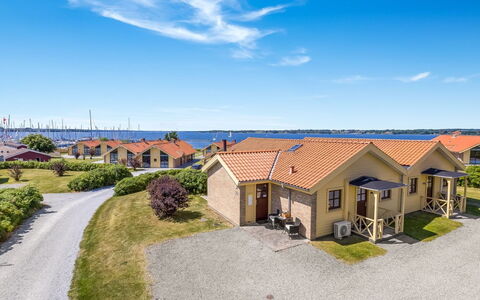 Era - 100M from the Sea: Gras, Grasland, Land Lot, Verblijf, Landelijk Gebied, Weide, Garden Gebouwen, Tuin, Schuur