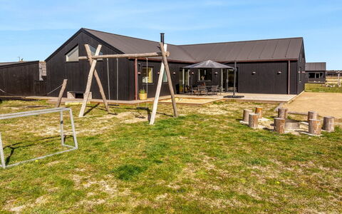 Konrad - from the Sea: Gras, Grasland, Land Lot, Verblijf, Landelijk Gebied, Weide, Garden Gebouwen, Tuin, Schuur