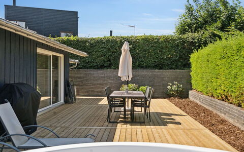 Enrica - 250M from the Sea: Appartement, Condominium, Landgoed, Balkon, Villa, Hotel