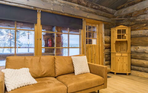 Lumikenttien Kutsu: Meubilair, Interieur Ontwerp, Hout, Flooring, Verdieping, Plafond, Bankstel, Kamer, Verlichting, Woonkamer