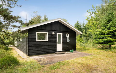 Ivar - from the Sea: Gras, Grasland, Land Lot, Verblijf, Landelijk Gebied, Weide, Garden Gebouwen, Tuin, Schuur