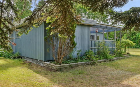 Keke - 2.5Km from the Sea: Landgoed, Schaduw, Oprit, Boerderij