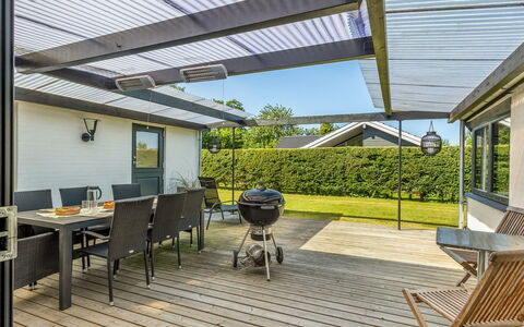 Anabel - 600M from the Sea: Hout, Huis, Veranda, Dek, Hardwood, Dak, Beits, Houten Vloer, Eco Hotel