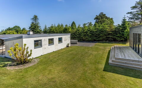 Anabel - 600M from the Sea: Hout, Huis, Veranda, Dek, Hardwood, Dak, Beits, Houten Vloer, Eco Hotel