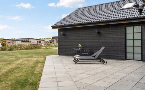Osa - from the Sea: Gras, Grasland, Land Lot, Verblijf, Landelijk Gebied, Weide, Garden Gebouwen, Tuin, Schuur