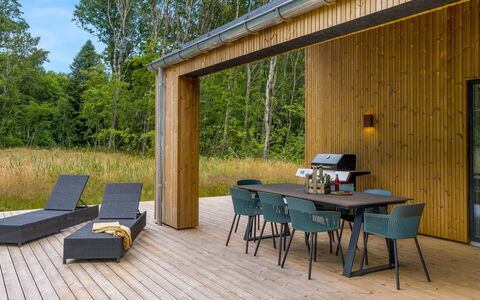 Vilppu - 900M from the Sea: Hout, Land Lot, Garden Gebouwen, Hardwood, Plank, Beits, Tuin, Buitenmeubels, Buitentafel, Dek