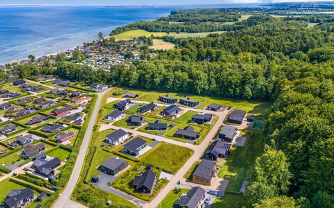 Heidie - 600M from the Sea: Dak, Huis, Huis, Verblijf, Siding, Landgoed, Oprit, Garden Gebouwen, Werf, Schuur