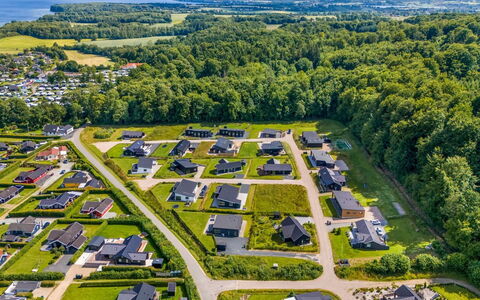 Heidie - 600M from the Sea: Dak, Huis, Huis, Verblijf, Siding, Landgoed, Oprit, Garden Gebouwen, Werf, Schuur