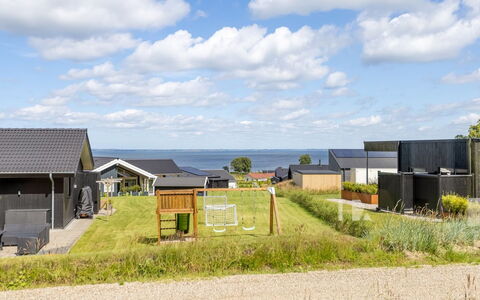 Heidie - 600M from the Sea: Dak, Huis, Huis, Verblijf, Siding, Landgoed, Oprit, Garden Gebouwen, Werf, Schuur