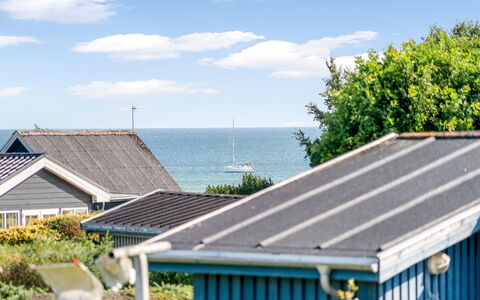 Lillan - from the Sea: Blauw, Dak, Huis, Huis, Verblijf, Zee, Oceaan, Siding, Kust, Schaduw