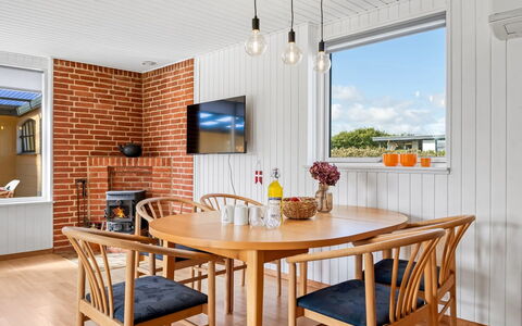 Lillan - from the Sea: Interieur Ontwerp, Meubilair, Hout, Flooring, Plafond, Eetkamer, Verdieping, Tafel, Keuken En Eettafel, Stoel