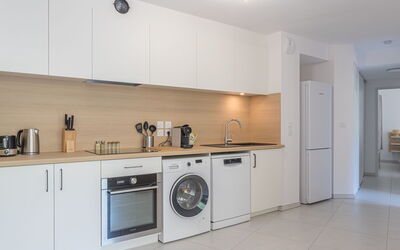 Accommodatie:&nbsp;151 Bay Street 456.2