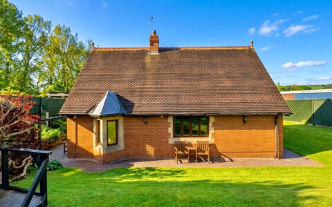 The Grove Annexe: Gras, Hout, Huis, Dak, Verblijf, Landelijk Gebied, Land Lot, Huis, Boerderij, Tuin