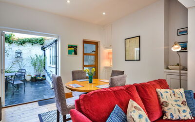 One the Green, Kingsand