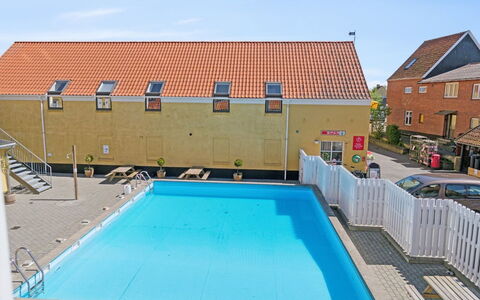 Elemine - 500M from the Sea: Dak, Huis, Huis, Verblijf, Deur, Siding, Landgoed, Gazon, Werf, Veranda
