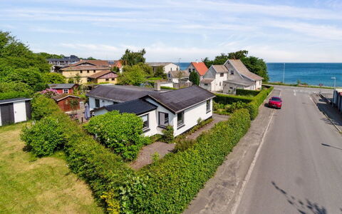 Keld - 350M from the Sea: Woongebied, Huis, Huis, Buurt, Landschap, Dak, Voorstad, Land Lot, Kust, Menselijke Nederzetting