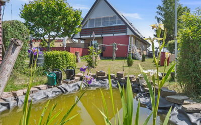 Lacey - 4Km from the Sea