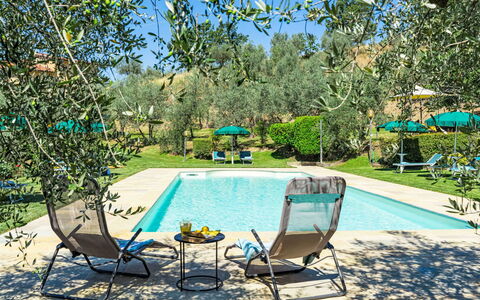La Malva: Zwembad, Toevlucht, Buitenmeubels, Tuin, Backyard, Gazon, Eco Hotel, Hacienda, Werf, Landscaping