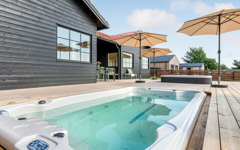 Adia - 650M from the Sea: Landgoed, Schaduw, Oprit, Boerderij