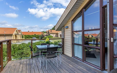 Rouwen - 120M from the Sea: Balkon, Dek, Hardwood, Veranda, Toevlucht, Villa, Eco Hotel, Outdoor Structuur