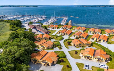 Rouwen - 120M from the Sea: Kust En Oceanic Landvormen, Boot, Zee, Watercraft, Kust, Dok, Jachthaven, Baai, Haven, Geluid