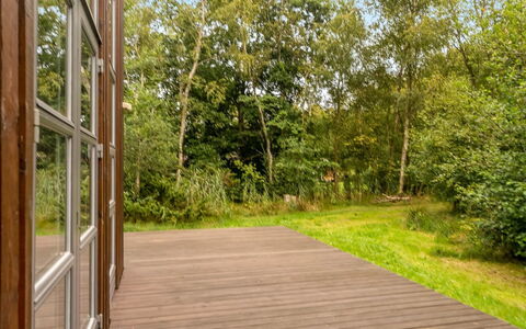 Suna - from the Sea: Gras, Hout, Landelijk Gebied, Struik, Verblijf, Dak, Plain, Land Lot, Huis, Groundcover