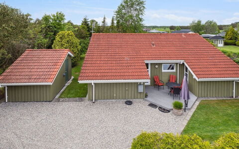 Henne - from the Sea: Hout, Huis, Veranda, Dek, Hardwood, Dak, Beits, Houten Vloer, Eco Hotel