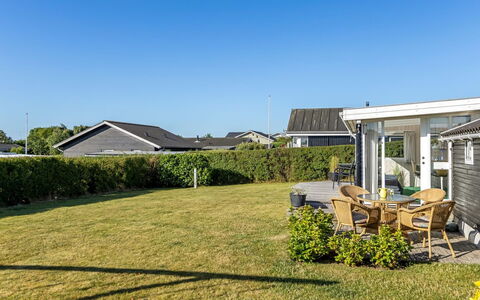 Raymond - 175M from the Sea: Landgoed, Schaduw, Oprit, Boerderij