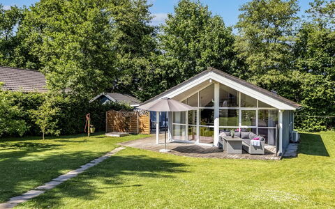 Alfwin - 300M from the Sea: Dak, Huis, Huis, Verblijf, Siding, Landgoed, Oprit, Garden Gebouwen, Werf, Schuur