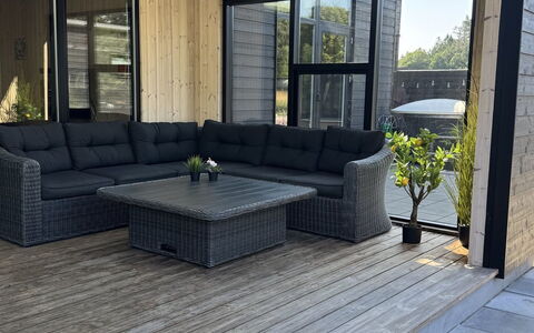 Abbo - 750M from the Sea: Hout, Samengesteld Materiaal, Buitenmeubels, Dek, Buitentafel, Hardwood, Plank, Beits, Ontwerp