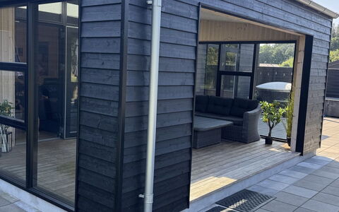 Abbo - 750M from the Sea: Hout, Deur, Samengesteld Materiaal, Verdieping, Siding, Hardwood, Plank, Beits, Dek, Garden Gebouwen