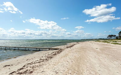 Frodde - 200M from the Sea