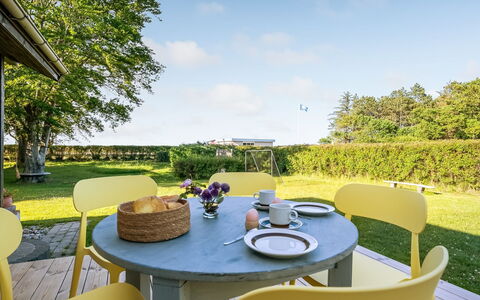 Meglena - 250M from the Sea: Gras, Grasland, Land Lot, Verblijf, Landelijk Gebied, Weide, Garden Gebouwen, Tuin, Schuur