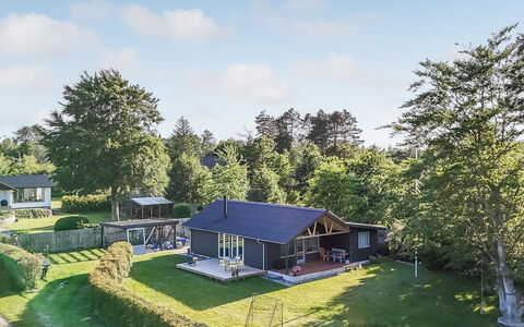 Meglena - 250M from the Sea: Gras, Grasland, Land Lot, Verblijf, Landelijk Gebied, Weide, Garden Gebouwen, Tuin, Schuur