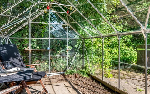 Albert - 300M from the Sea: Hout, Huis, Veranda, Dek, Hardwood, Dak, Beits, Houten Vloer, Eco Hotel