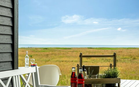 Farman - 150M from the Sea: Hout, Huis, Veranda, Dek, Hardwood, Dak, Beits, Houten Vloer, Eco Hotel