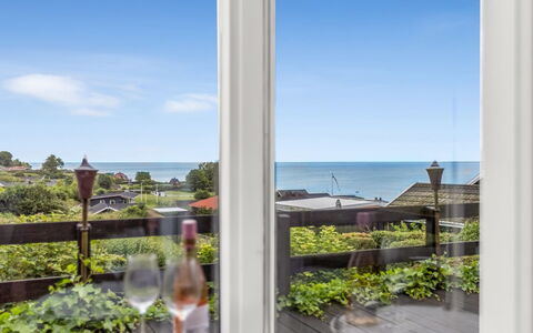 Teja - 100M from the Sea: Zee, Oceaan, Balkon, Eco Hotel, Stoel, Toevlucht, Hardwood, Kamerplant, Beits, Penthouse