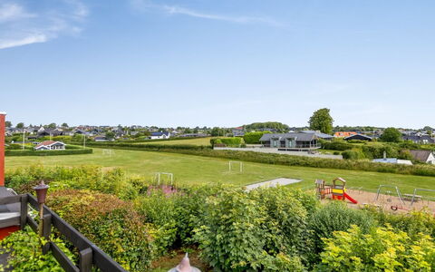 Teja - 100M from the Sea: Groen, Woongebied, Landschap, Huis, Struik, Dak, Huis, Land Lot, Menselijke Nederzetting, Landelijk Gebied