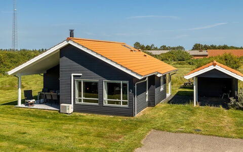 Ernesta - from the Sea: Gras, Grasland, Land Lot, Verblijf, Landelijk Gebied, Weide, Garden Gebouwen, Tuin, Schuur