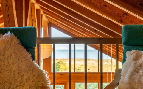 Devis - from the Sea: Hout, Huis, Veranda, Dek, Hardwood, Dak, Beits, Houten Vloer, Eco Hotel