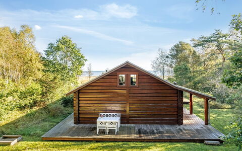 Devis - from the Sea: Hout, Huis, Veranda, Dek, Hardwood, Dak, Beits, Houten Vloer, Eco Hotel