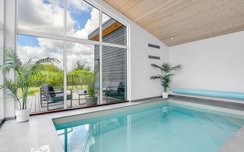 Apelone - 900M from the Sea: Verblijf, Backyard, Werf, Garden Gebouwen, Schuur, Siding, Buitenmeubels, Blokhut, Outdoor Structuur, Keet