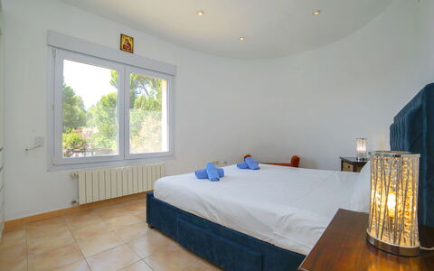 Gekko: Interieur Ontwerp, Meubilair, Verdieping, Plafond, Beits, Hotel, Hardwood, Bed, Slaapkamer, Toevlucht