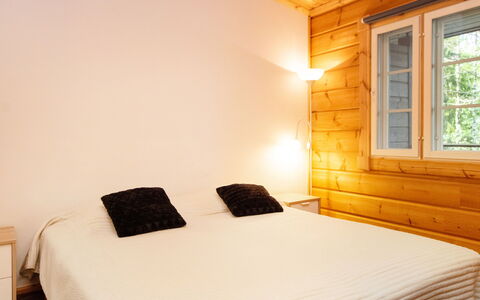 Ahma: Hout, Interieur Ontwerp, Plafond, Verdieping, Flooring, Meubilair, Verlichting, Kamer, Bed, Slaapkamer