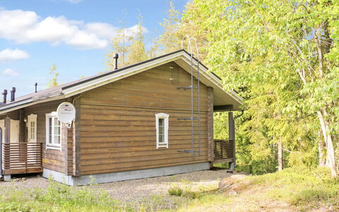Ahma: Gebouw, Venster, Hout, Huis, Siding, Verblijf, Huis, Dak, Landelijk Gebied, Land Lot
