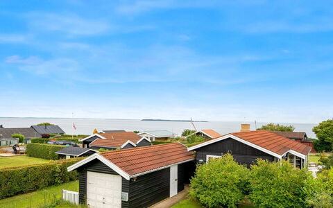 Dragan - 50M from the Sea: Huis, Huis, Dak, Verblijf, Landgoed, Siding, Kust, Oprit, Boerderij, Veranda
